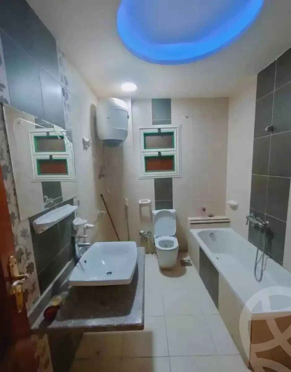 https://aqarmap.com.eg/en/listing/5683226-for-sale-cairo-mokattam-lhdb-l-ly-el-naforah-square