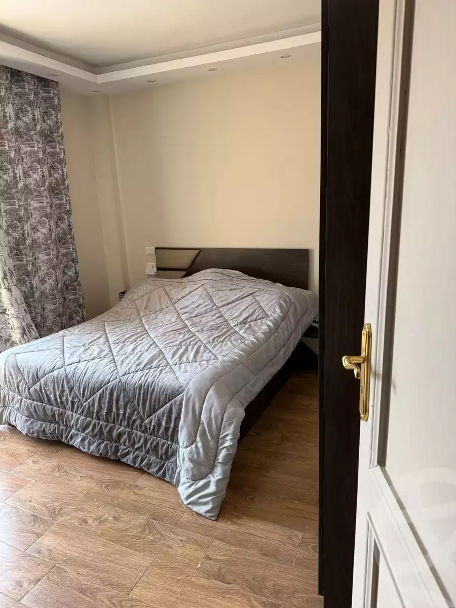 https://aqarmap.com.eg/en/listing/5684461-for-sale-cairo-el-sheikh-zayed-city-compounds-jn-1