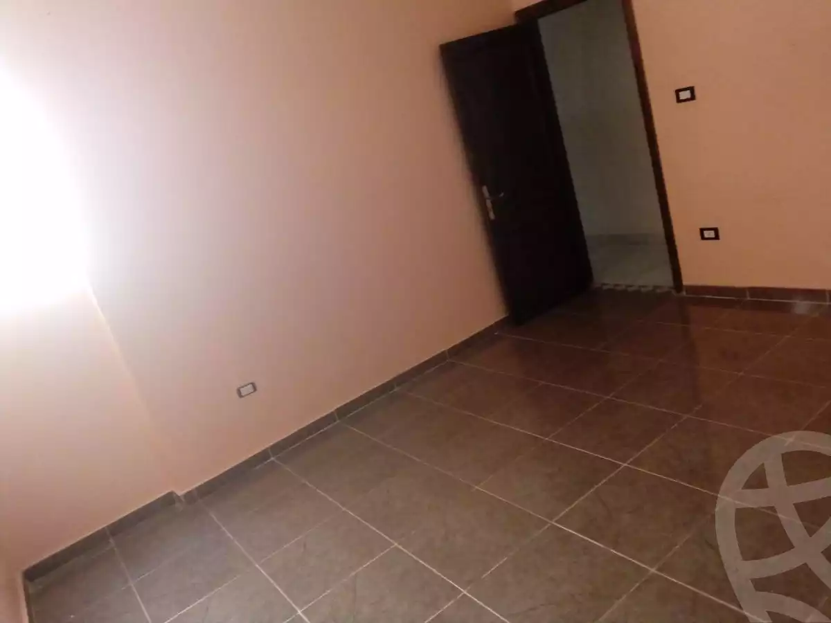 https://aqarmap.com.eg/en/listing/5685504-for-rent-alexandria-l-jmy-el-kilo-21
