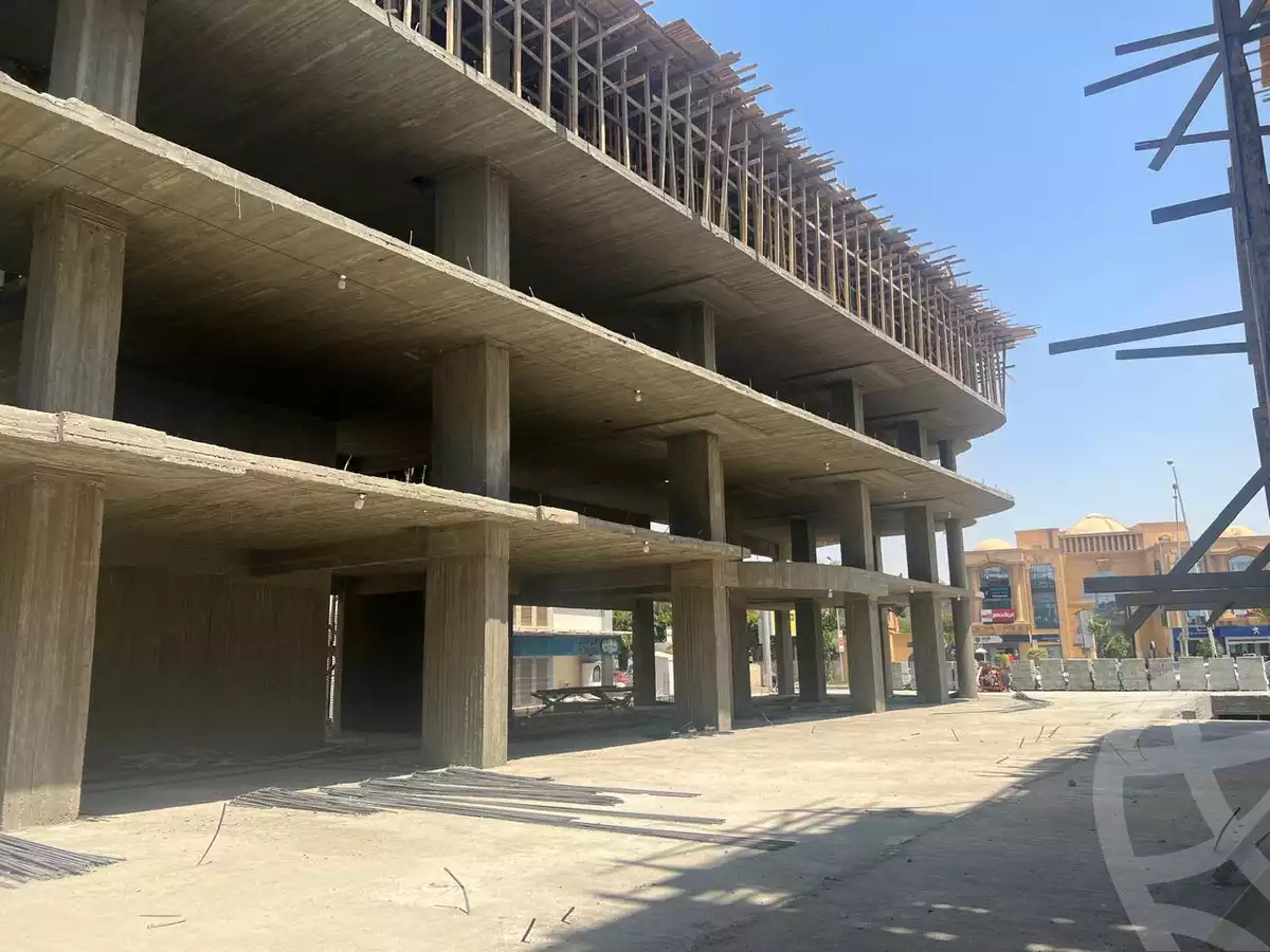 https://aqarmap.com.eg/en/listing/5688595-for-sale-cairo-el-sheikh-zayed-city-compounds-101-mall