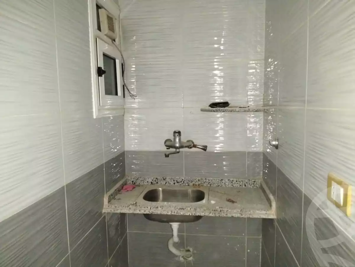 https://aqarmap.com.eg/en/listing/5689567-for-rent-alexandria-l-jmy-el-kilo-21