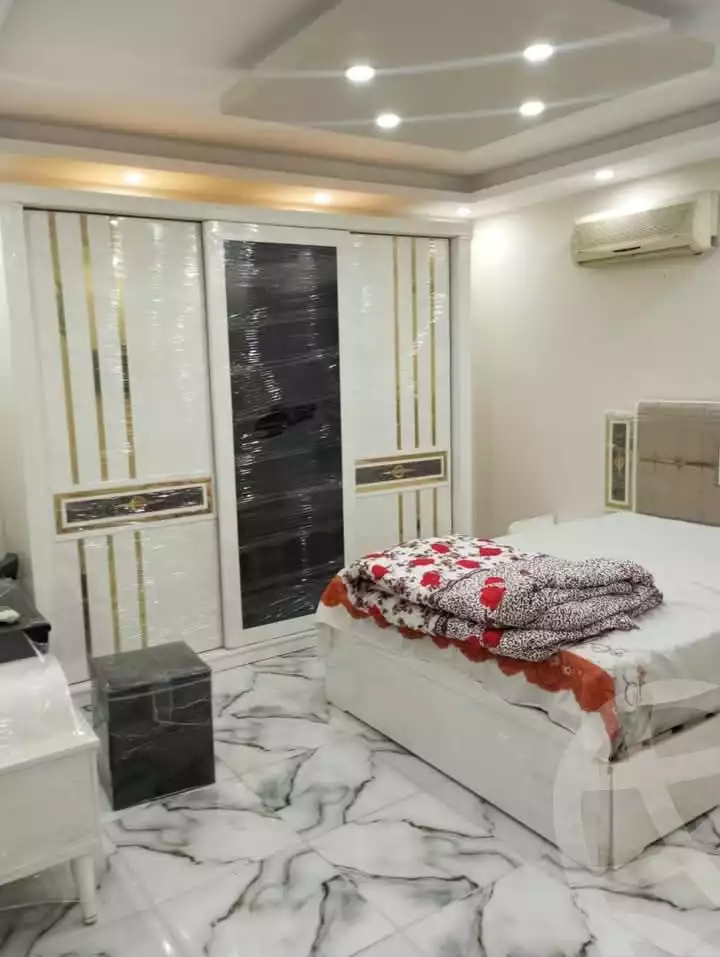 https://aqarmap.com.eg/ar/listing/5694486-for-rent-cairo-mokattam-lhdb-l-ly-shareaa-9