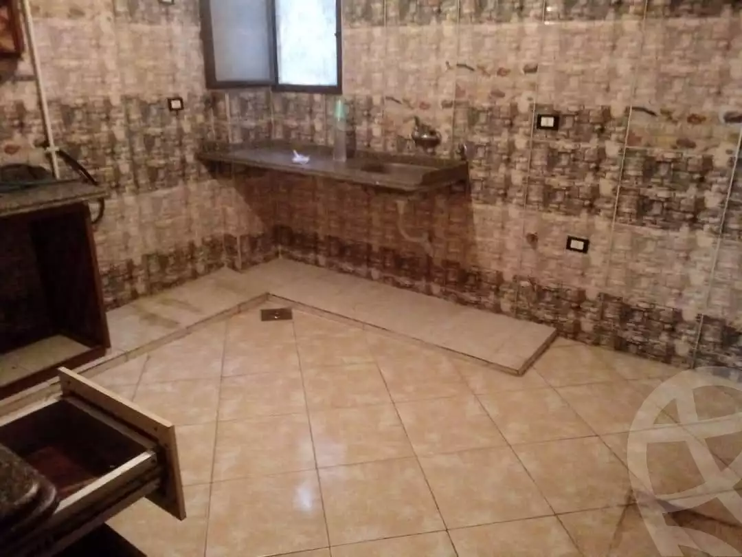 https://aqarmap.com.eg/en/listing/5694929-for-rent-alexandria-l-jmy-el-kilo-21