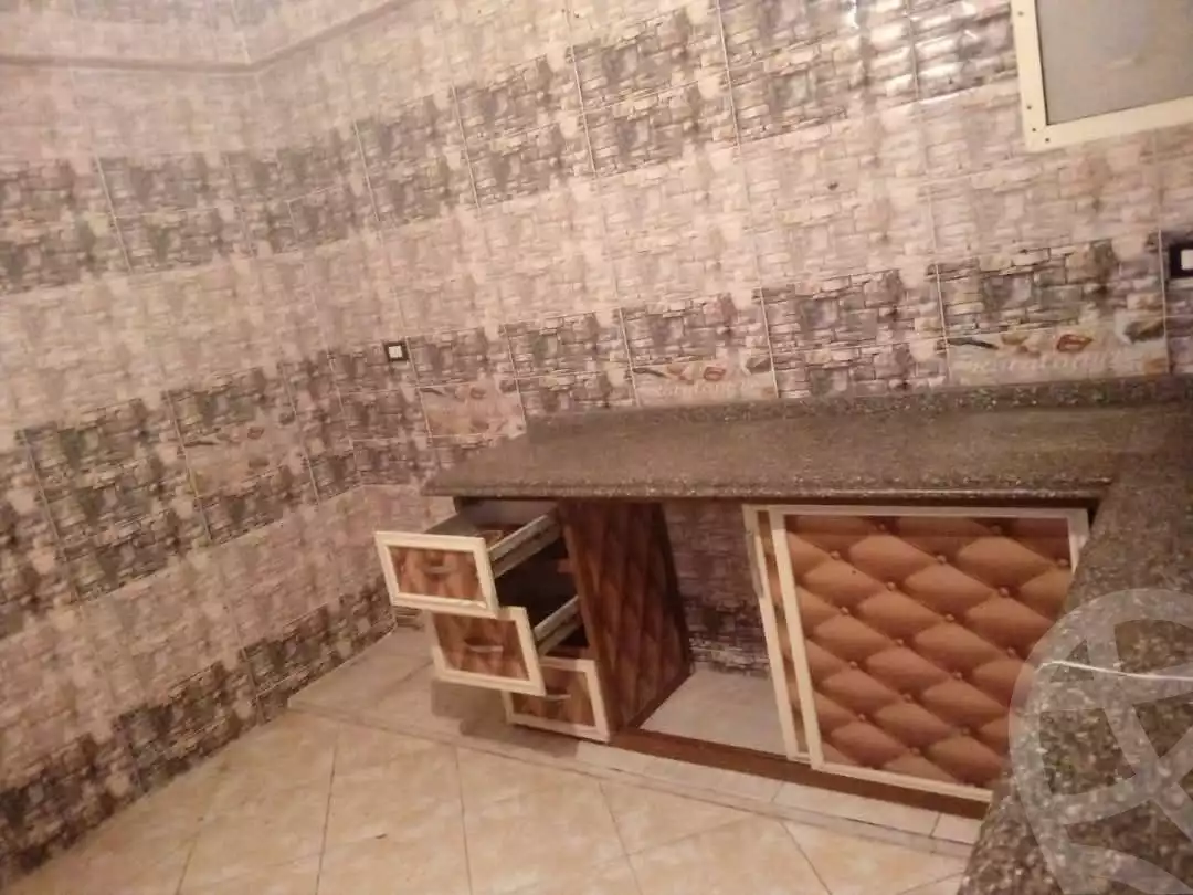 https://aqarmap.com.eg/en/listing/5694929-for-rent-alexandria-l-jmy-el-kilo-21