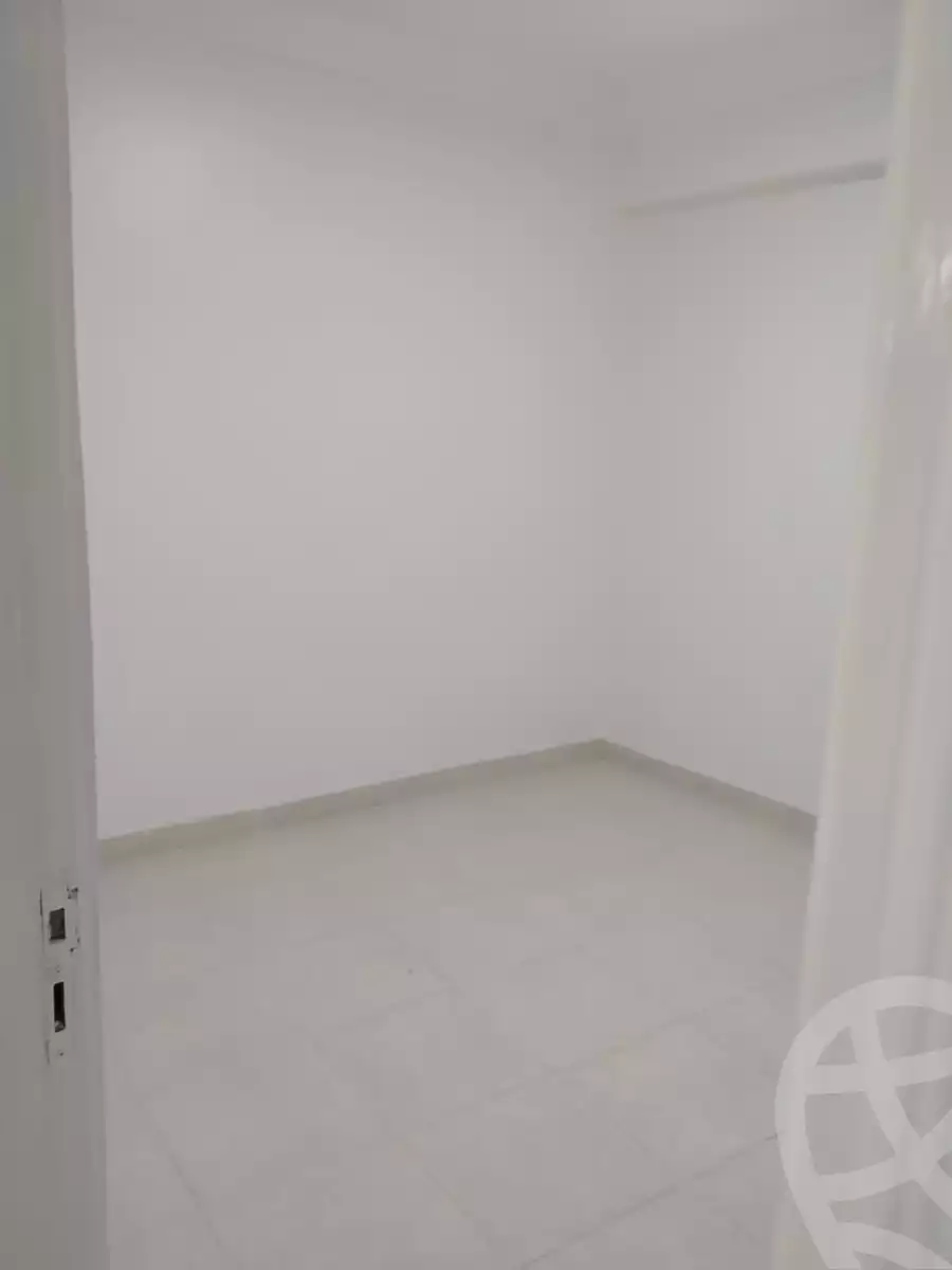 https://aqarmap.com.eg/ar/listing/5685412-for-sale-alexandria-el-asafra-shr-45