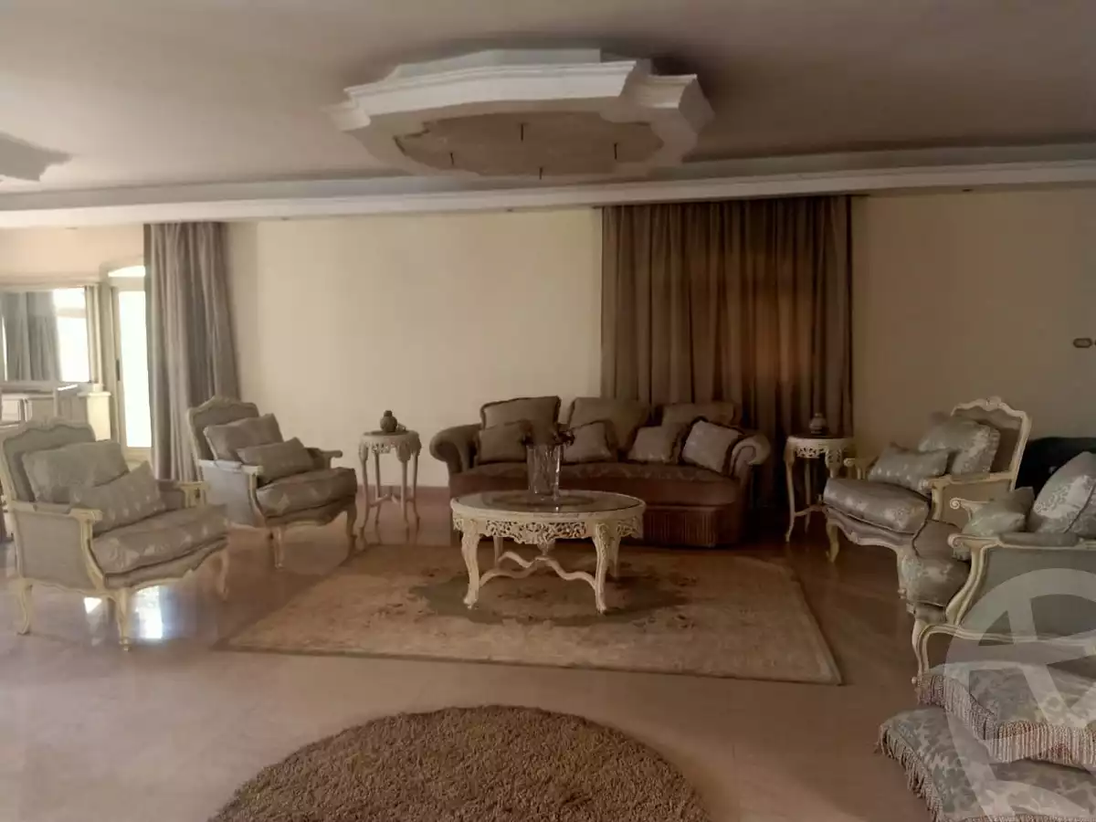 https://aqarmap.com.eg/en/listing/5705975-for-sale-cairo-el-sheikh-zayed-city-compounds-el-yasmeen-compound