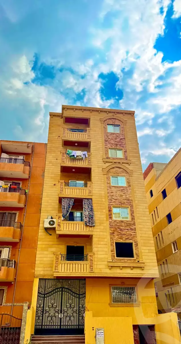 https://aqarmap.com.eg/en/listing/5712614-for-sale-cairo-6th-of-october-el-ahyaa-neighborhood-4th-neighbourhood-1