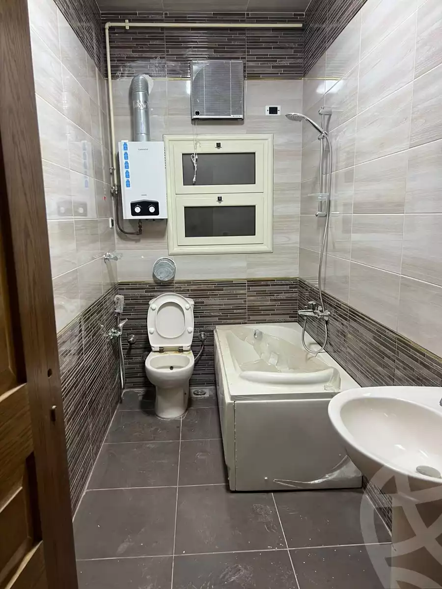 https://aqarmap.com.eg/en/listing/5716512-for-sale-cairo-el-sheikh-zayed-city-el-hay-elsabeaa