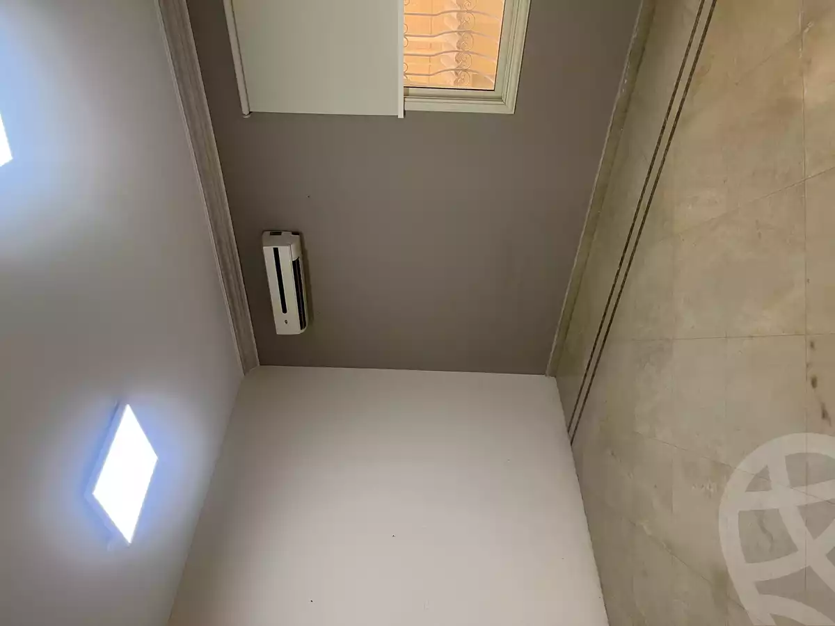 https://aqarmap.com.eg/en/listing/5721315-for-sale-cairo-new-cairo-el-ahyaa-third-neighborhood-street-1