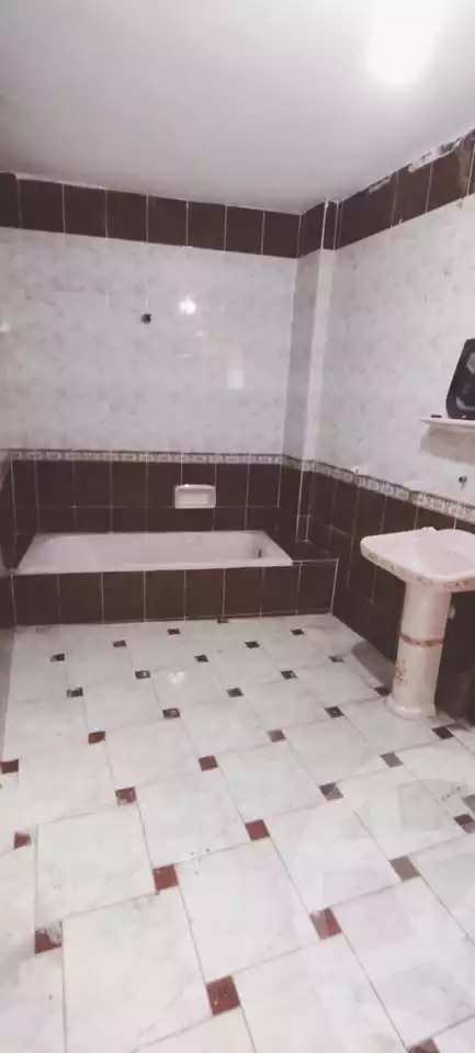 https://aqarmap.com.eg/en/listing/5721440-for-sale-alexandria-l-jmy-lbytsh-ain-shams-st