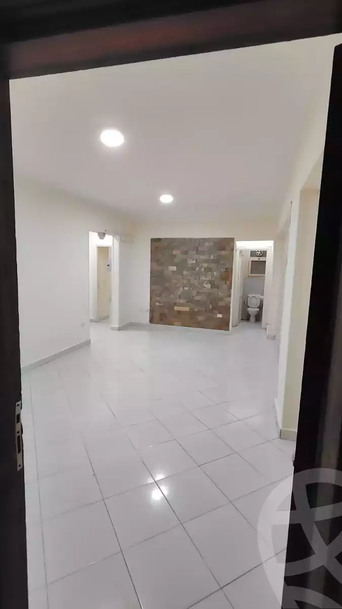 https://aqarmap.com.eg/en/listing/5729601-for-rent-cairo-mokattam-el-hadabah-el-wosta-el-mantaqa-el-khamsa