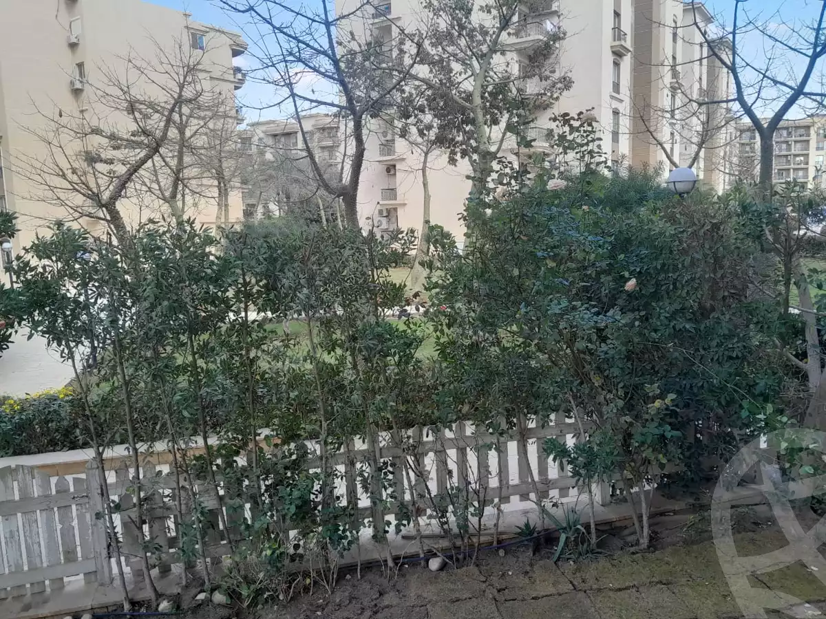 https://aqarmap.com.eg/en/listing/5729612-for-rent-cairo-new-cairo-lrhb-city-phase-8