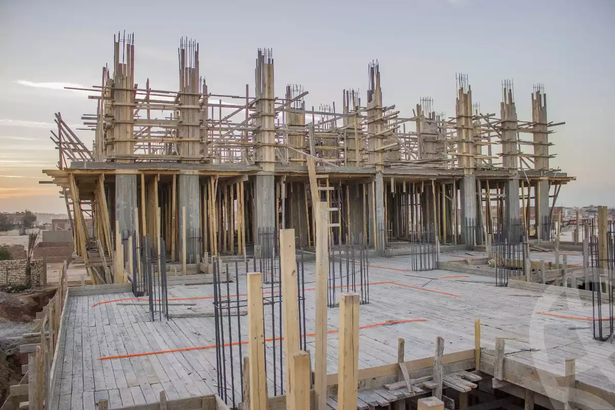 https://aqarmap.com.eg/ar/listing/5734351-for-sale-cairo-el-shorouk-compounds-sky-view-compound-emaar
