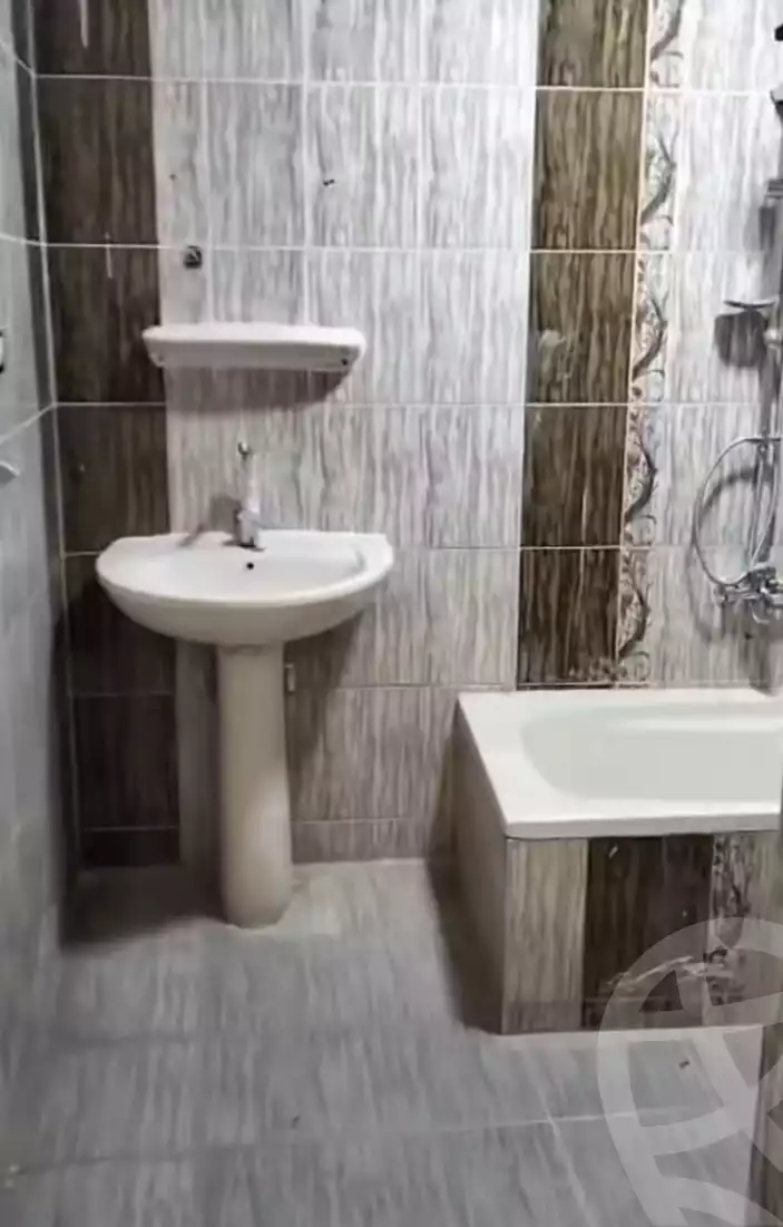 https://aqarmap.com.eg/en/listing/5736572-for-sale-alexandria-l-jmy-el-hanouvel-gabir-hafez-st