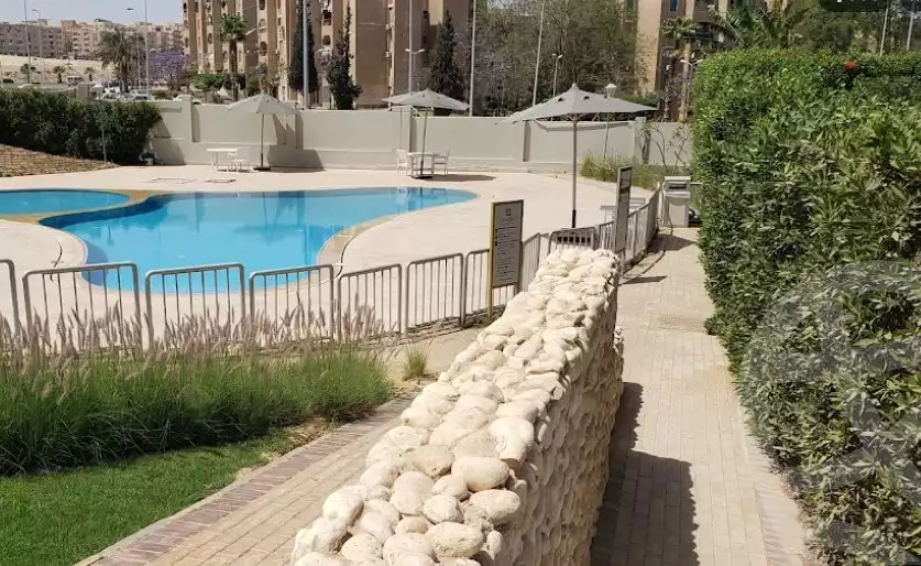 https://aqarmap.com.eg/en/listing/5737169-for-rent-cairo-el-sheikh-zayed-city-compounds-dh-drys