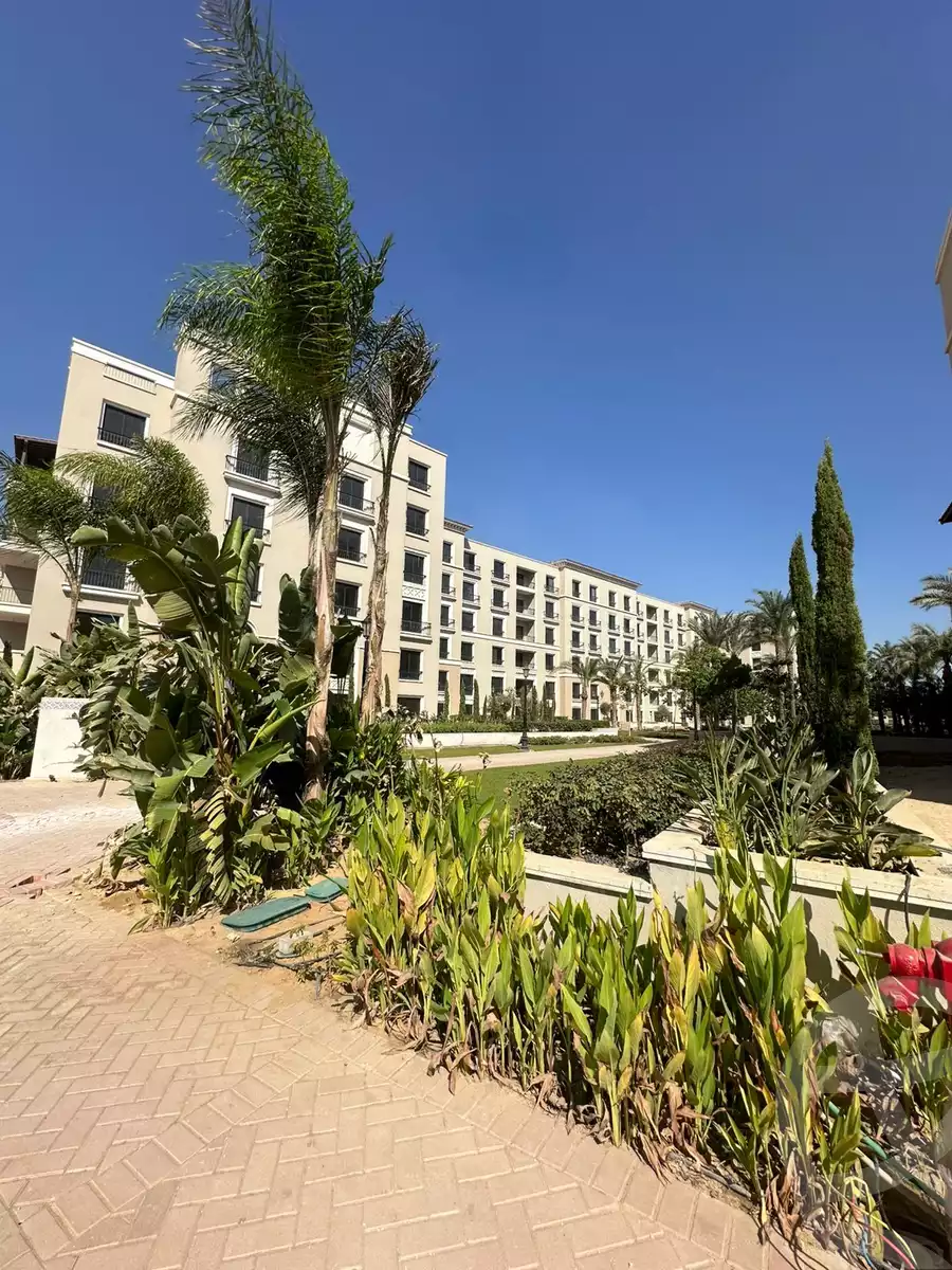 https://aqarmap.com.eg/en/listing/5737500-for-sale-cairo-el-sheikh-zayed-city-compounds-kmbwnd-fyldj-wyst-dr-llttwyr