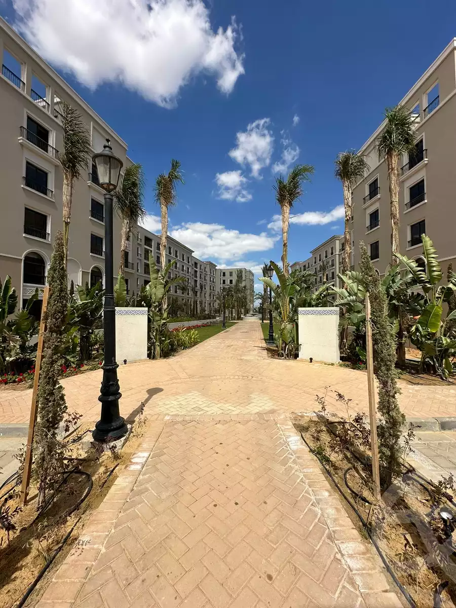 https://aqarmap.com.eg/en/listing/5737559-for-sale-cairo-el-sheikh-zayed-city-compounds-kmbwnd-fyldj-wyst-dr-llttwyr