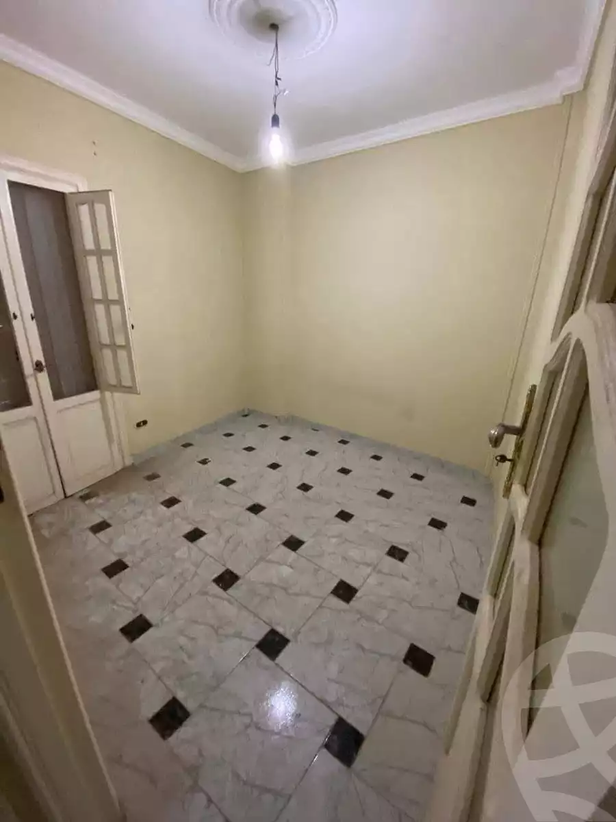 https://aqarmap.com.eg/ar/listing/5738967-for-sale-alexandria-l-jmy-lbytsh-qased-kareem-st