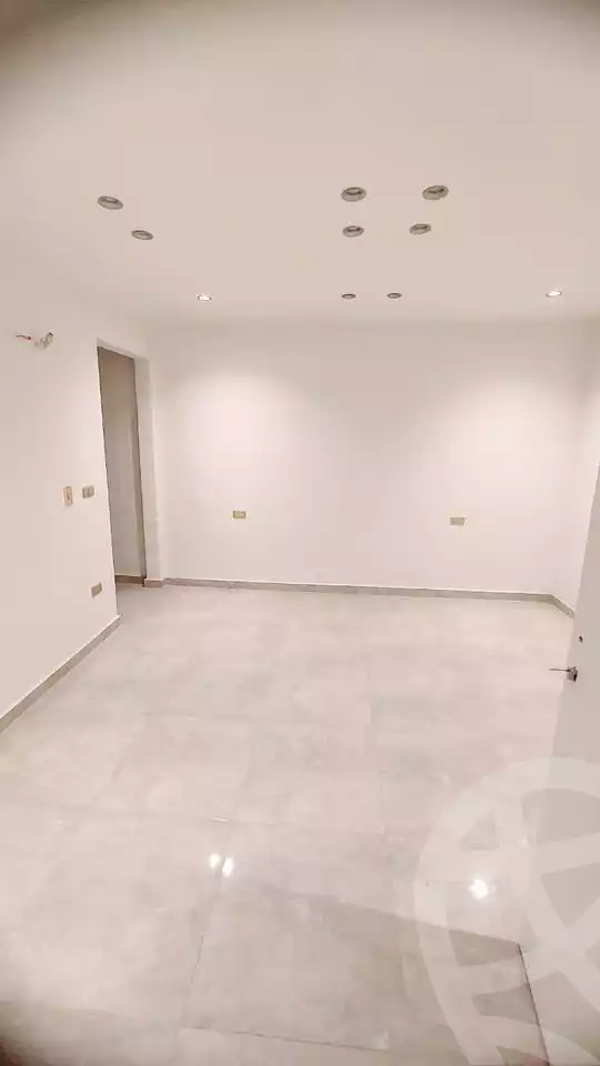 https://aqarmap.com.eg/en/listing/5745049-for-sale-cairo-mokattam-el-hadabah-el-wosta-el-mantaqa-el-olaa-baron-school-street