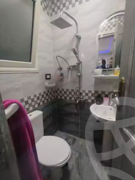 https://aqarmap.com.eg/ar/listing/5745742-for-sale-alexandria-l-jmy-lbytsh-mahmoud-awad-st
