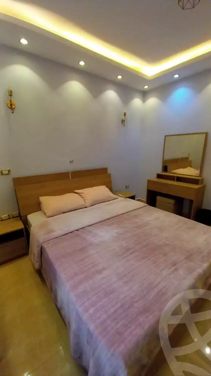 https://aqarmap.com.eg/ar/listing/5747776-for-rent-cairo-new-cairo-compounds-el-mostashareen-compound