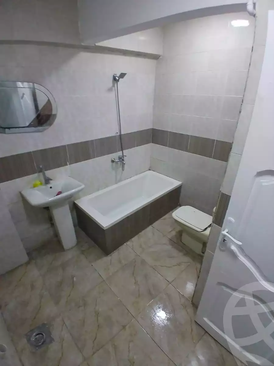 https://aqarmap.com.eg/ar/listing/5749676-for-sale-alexandria-l-jmy-lbytsh-ain-shams-st