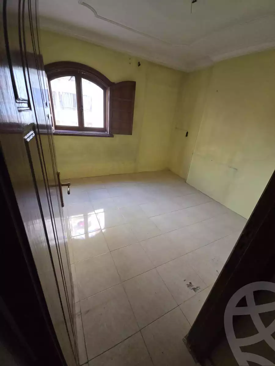 https://aqarmap.com.eg/en/listing/5750499-for-sale-cairo-helwan-helwan-el-sharkeya-mostafa-safwat-st