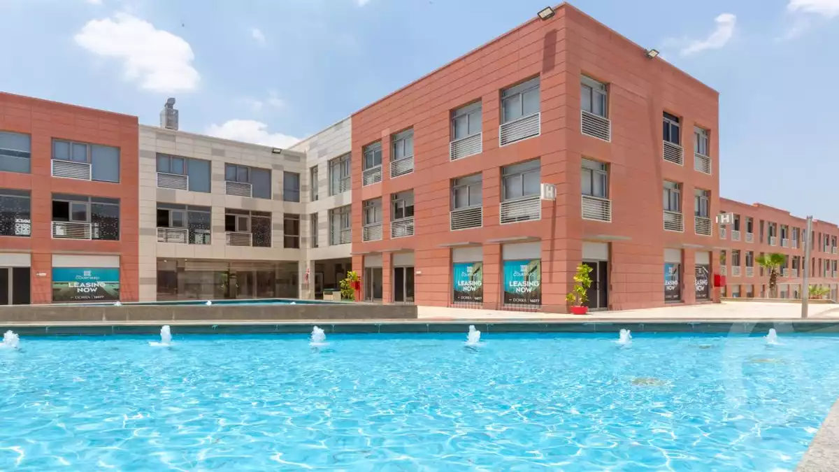 https://aqarmap.com.eg/en/listing/5751291-for-sale-cairo-el-sheikh-zayed-city-compounds-the-courtyard-mall-dorra
