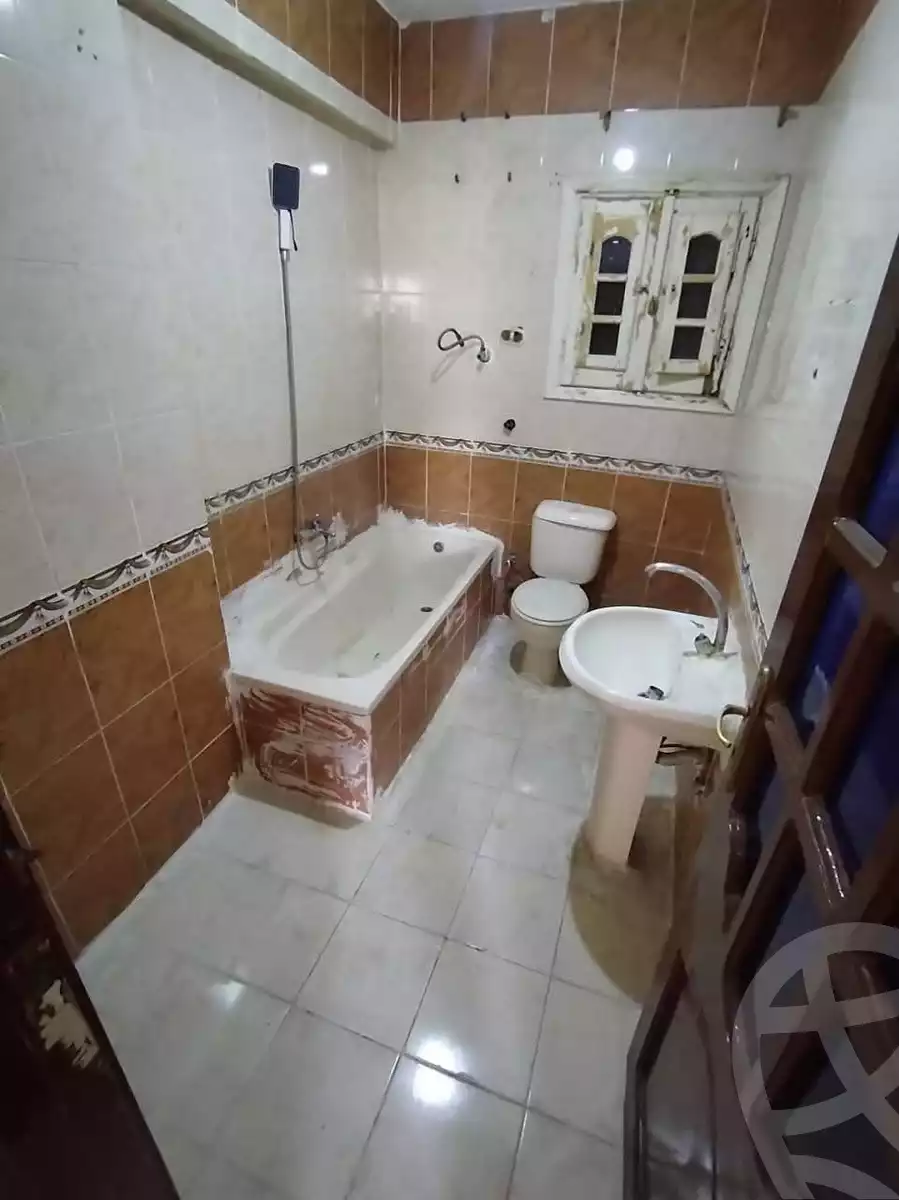 https://aqarmap.com.eg/en/listing/5765261-for-sale-alexandria-l-jmy-lbytsh-shahr-al-assal-st