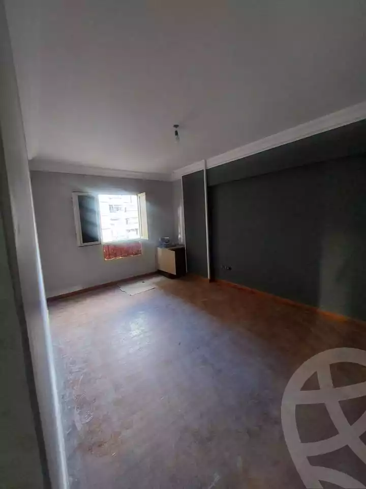 https://aqarmap.com.eg/ar/listing/5770257-for-rent-alexandria-zezenia