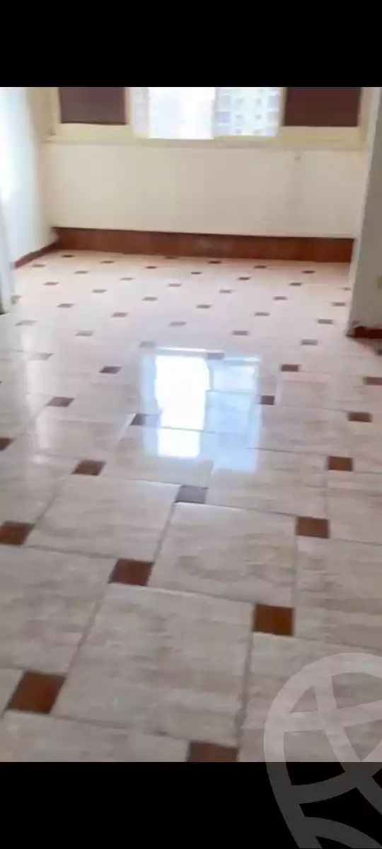 https://aqarmap.com.eg/en/listing/5773535-for-sale-cairo-helwan-helwan-el-sharkeya-mostafa-safwat-st