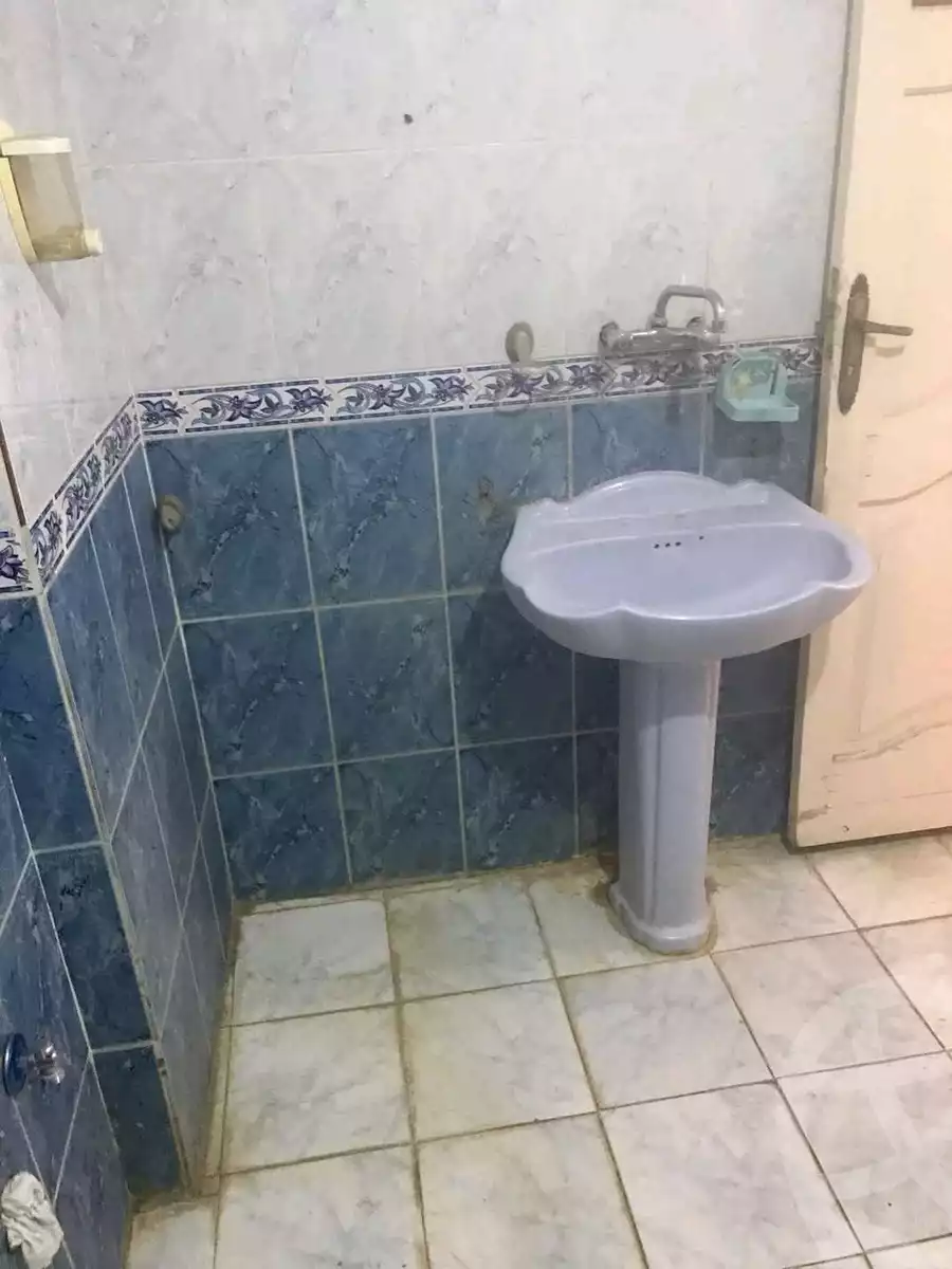 https://aqarmap.com.eg/ar/listing/5775390-for-rent-alexandria-l-jmy-el-hanouvel