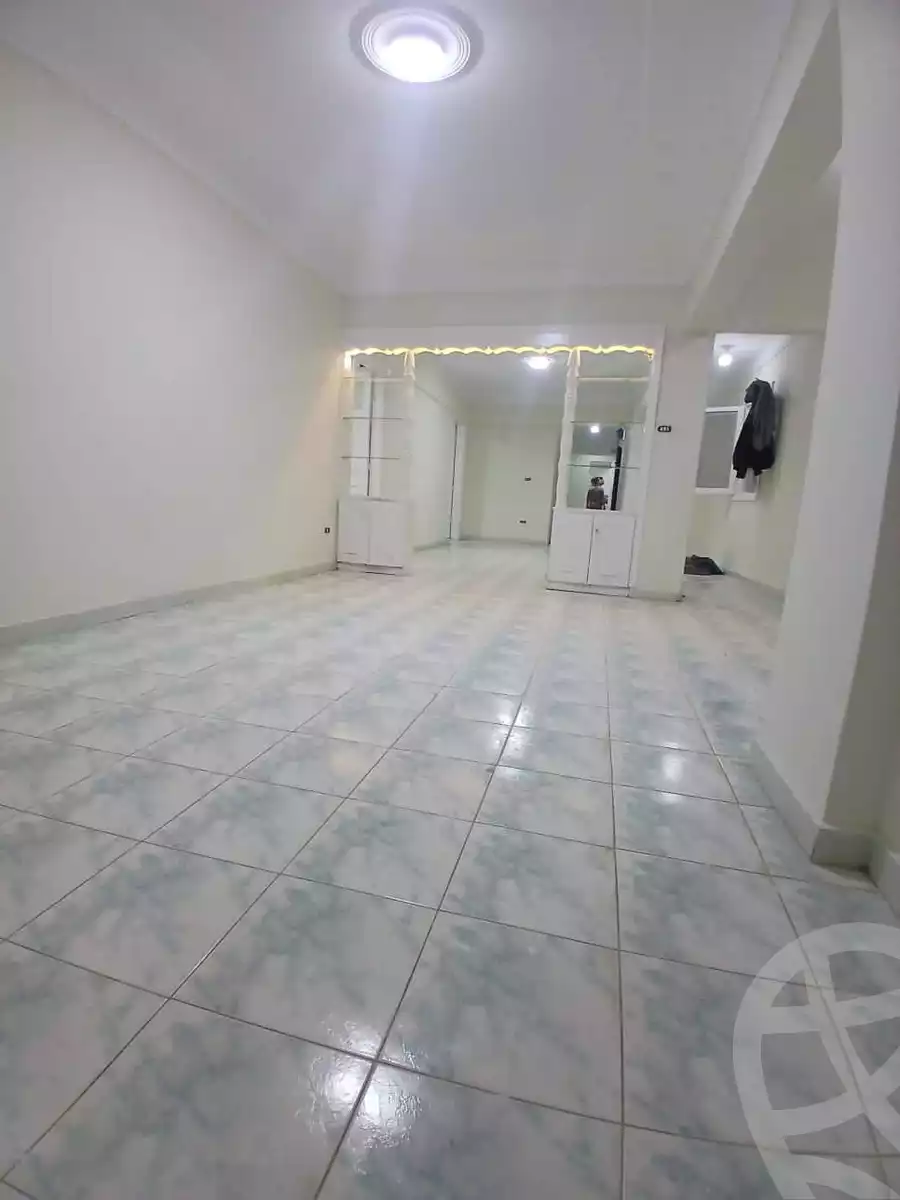 https://aqarmap.com.eg/ar/listing/5778737-for-sale-alexandria-l-jmy-lbytsh-ain-shams-st