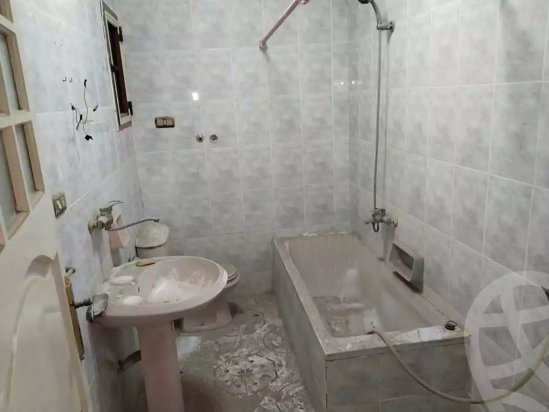 https://aqarmap.com.eg/en/listing/5778851-for-sale-alexandria-l-jmy-el-hanouvel-el-hag-radwan-mosque-st