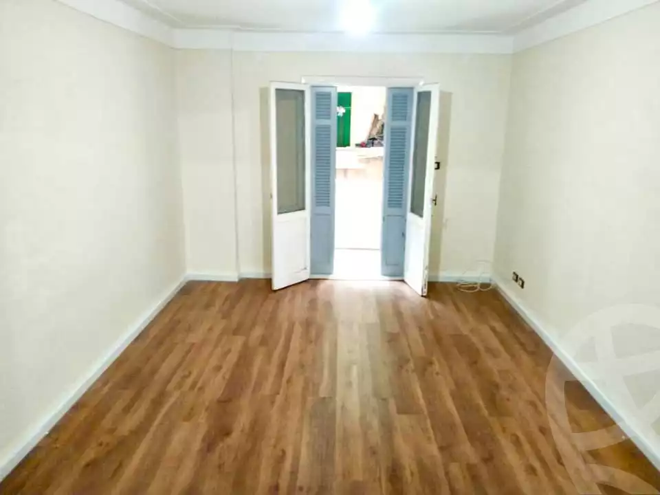 https://aqarmap.com.eg/ar/listing/5779570-for-sale-alexandria-camp-cesar-abd-el-moneim-sanad-st