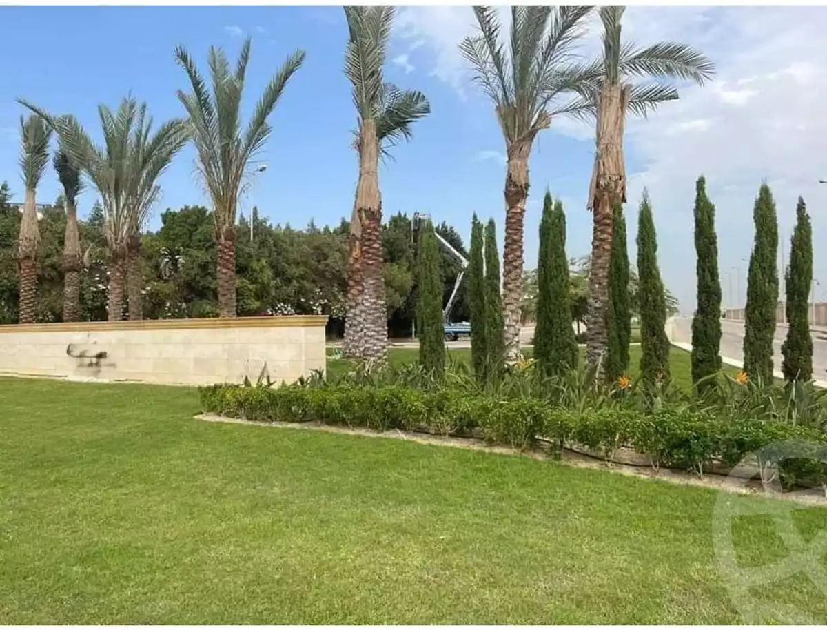 https://aqarmap.com.eg/ar/listing/5785557-for-sale-cairo-el-sheikh-zayed-city-compounds-kmbwnd-fyldj-wyst-dr-llttwyr