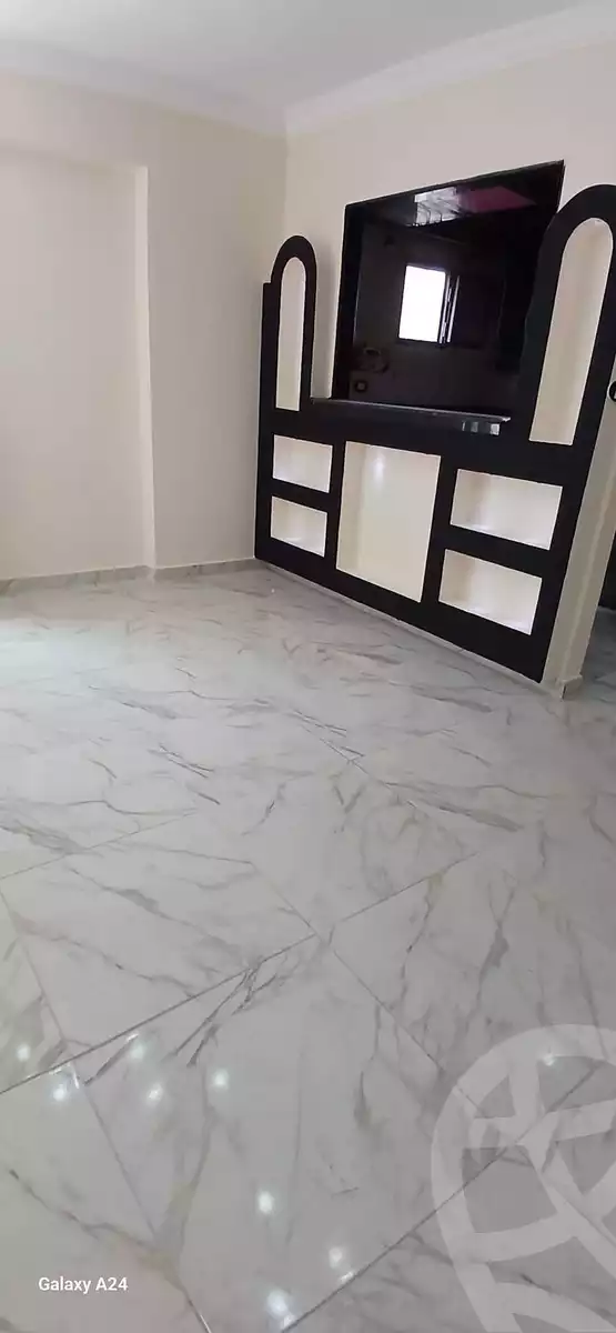 https://aqarmap.com.eg/ar/listing/5792943-for-sale-alexandria-bahray-el-anfoshy-sidi-yakout-st