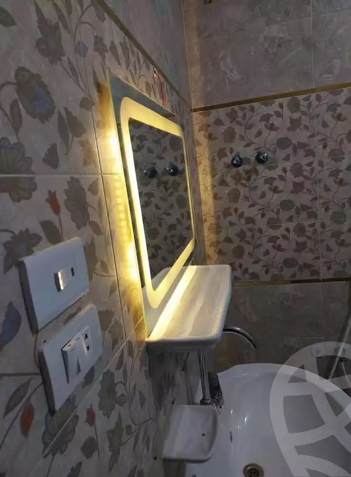 https://aqarmap.com.eg/en/listing/5793619-for-sale-sharqia-zagazig-zagazig-city-ghasham-rd