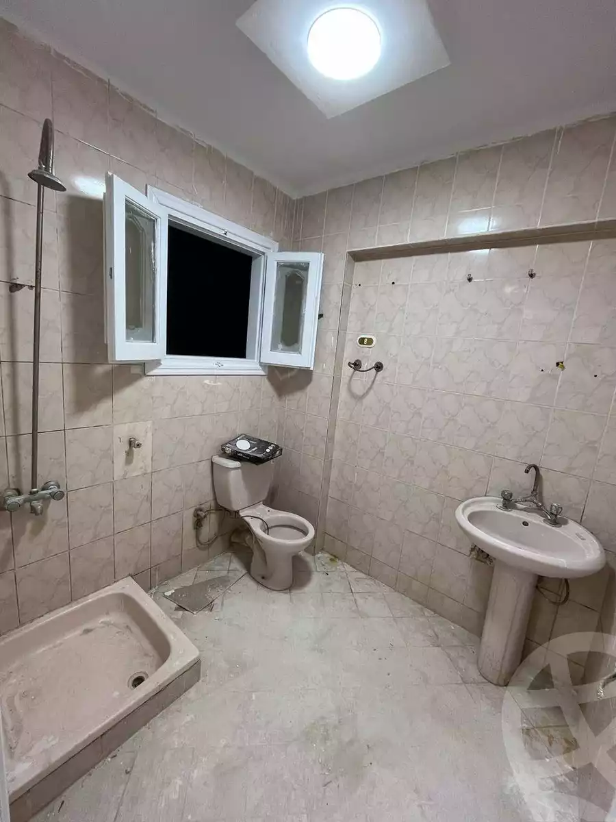 https://aqarmap.com.eg/ar/listing/5795998-for-sale-alexandria-l-jmy-lbytsh-waheed-sabir-st