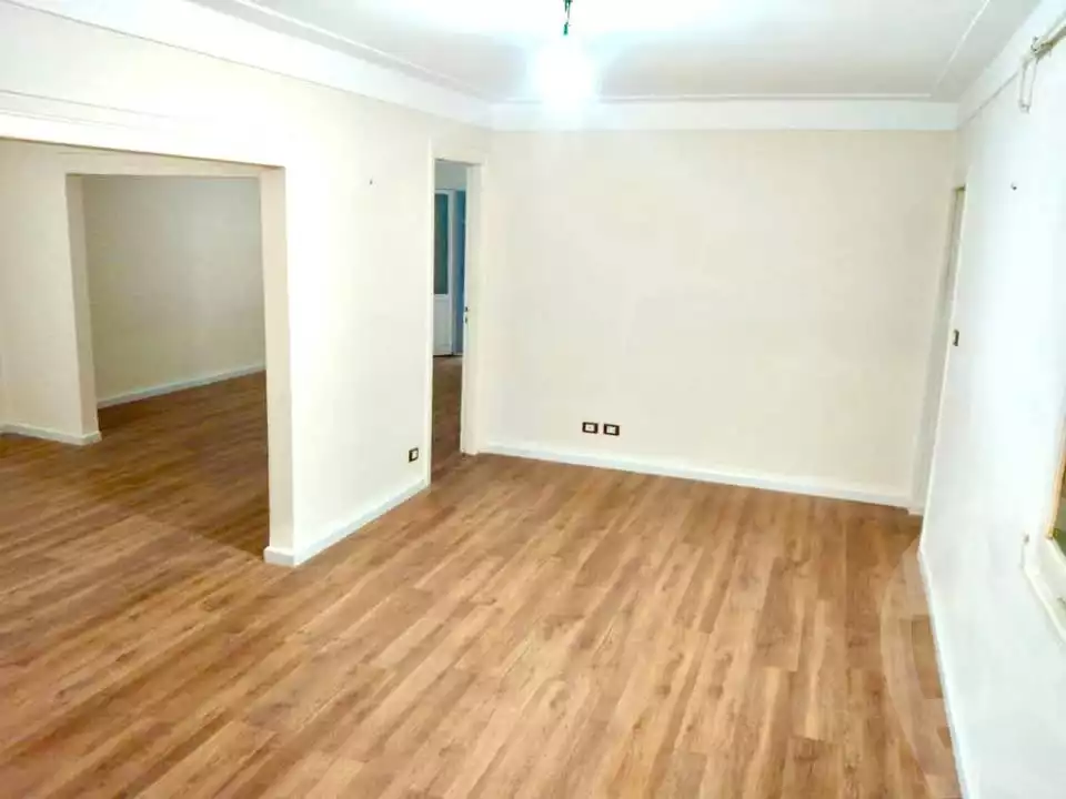 https://aqarmap.com.eg/ar/listing/5796224-for-sale-alexandria-camp-cesar-abd-el-moneim-sanad-st