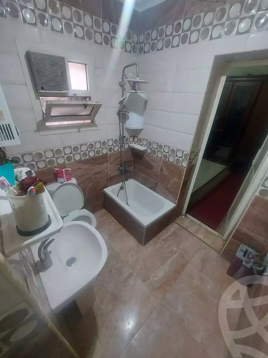 https://aqarmap.com.eg/en/listing/5814631-for-sale-cairo-helwan-helwan-el-sharkeya-zaki-hawas-st