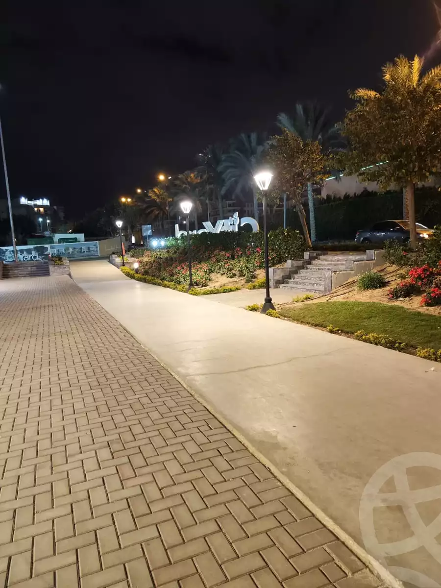 https://aqarmap.com.eg/ar/listing/5814742-for-sale-cairo-6th-of-october-hadaeq-october-kmbwnd-fy-hdyq-ktwbr-ashgar-city