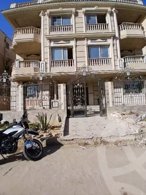 https://aqarmap.com.eg/ar/listing/5815166-for-sale-cairo-new-cairo-el-ahyaa-fifth-neighborhood-akhnaton-st