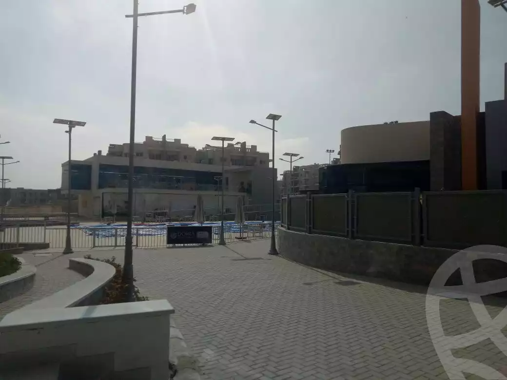 https://aqarmap.com.eg/en/listing/5819784-for-sale-cairo-el-sheikh-zayed-city-compounds-dh-drys