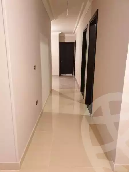 https://aqarmap.com.eg/ar/listing/5819802-for-sale-cairo-el-sheikh-zayed-city-compounds-dh-drys