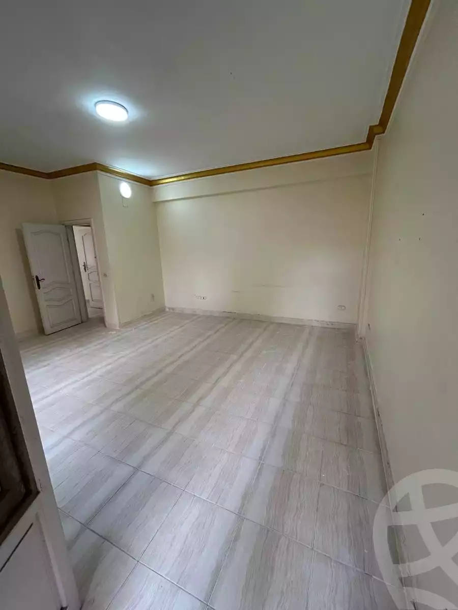 https://aqarmap.com.eg/en/listing/5830353-for-sale-cairo-new-cairo-el-ahyaa-first-neighborhood-street-1