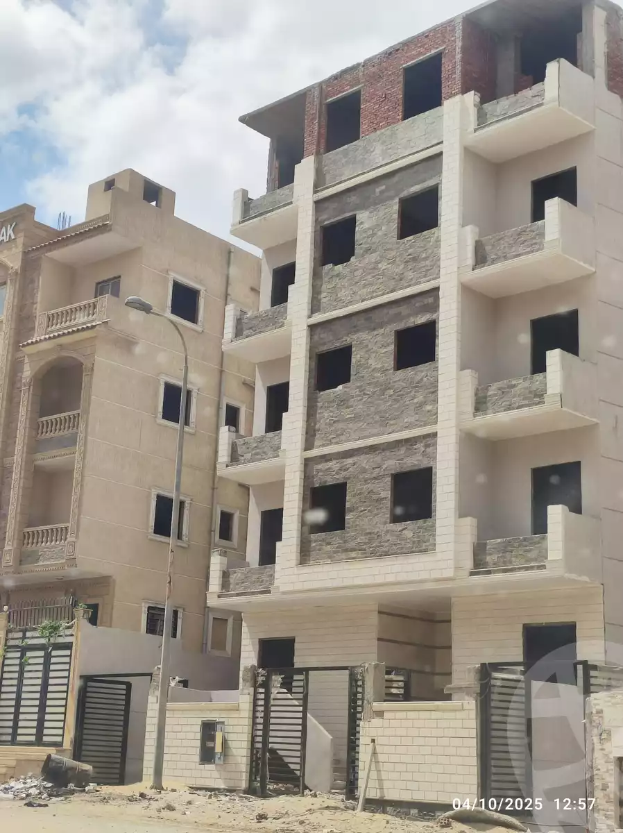 https://aqarmap.com.eg/ar/listing/5830423-for-sale-cairo-6th-of-october-hadaeq-october-lmntq-lsyhy-b