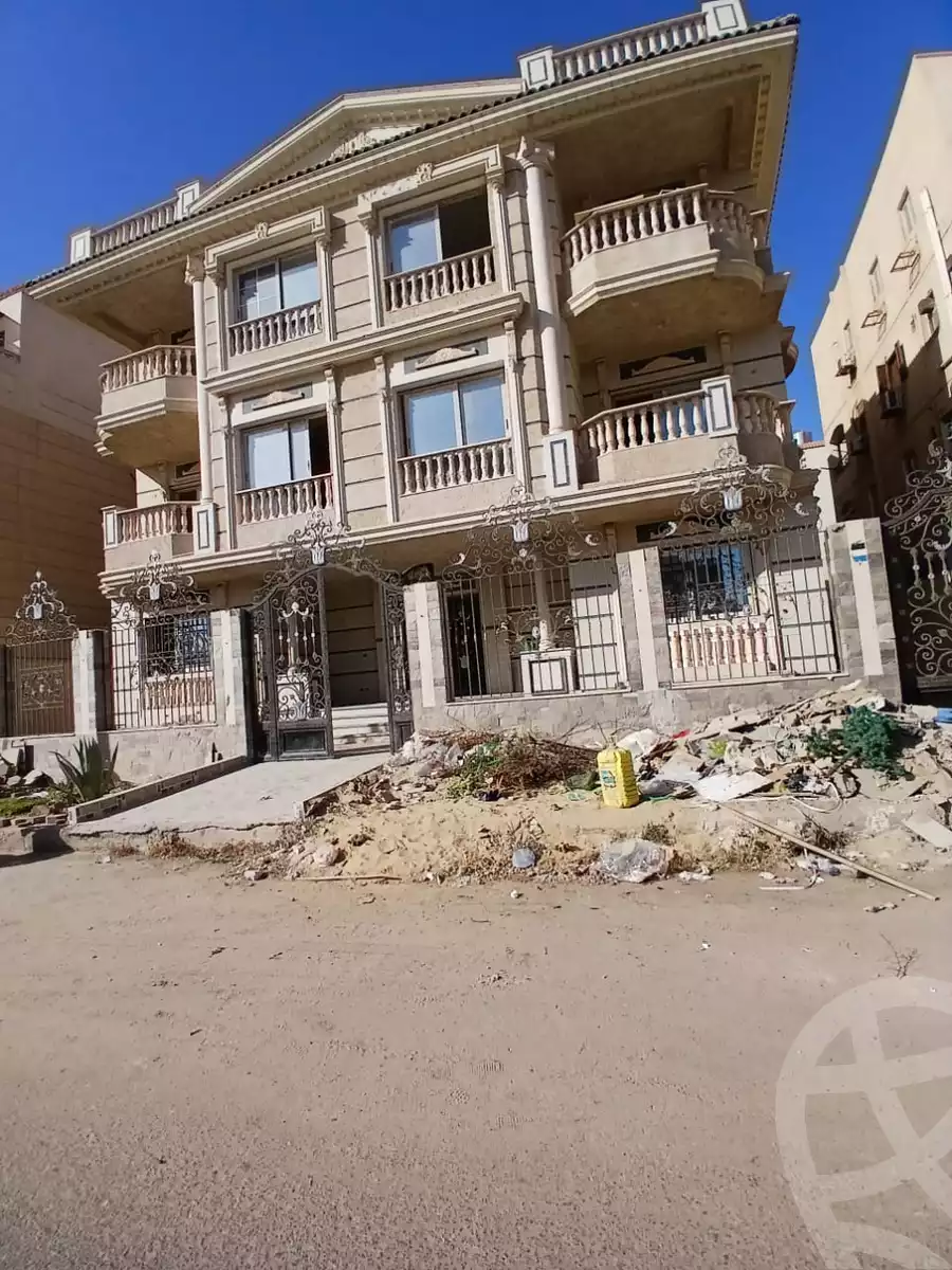 https://aqarmap.com.eg/ar/listing/5830424-for-sale-cairo-new-cairo-el-ahyaa-fifth-neighborhood-akhnaton-st