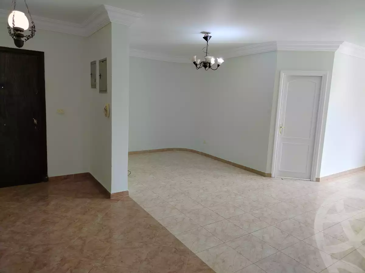 https://aqarmap.com.eg/en/listing/5831638-for-rent-cairo-new-cairo-lrhb-city-phase-4-saad-zaghloul-st