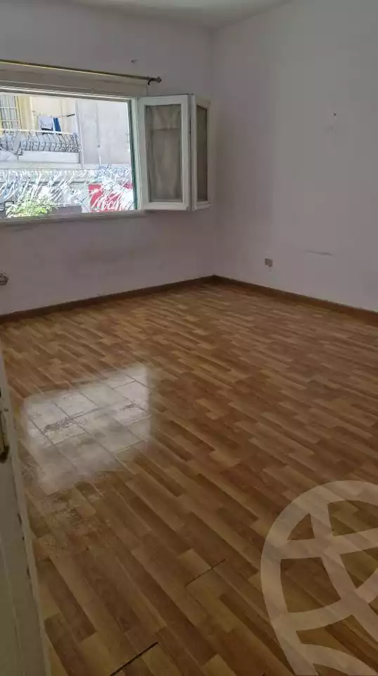 https://aqarmap.com.eg/en/listing/5833132-for-sale-alexandria-lauran